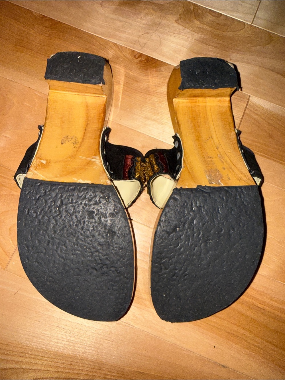 HiGloss Floral Embellished Thong Sandals in Black and Pink sz8 - Picture 4 of 4
